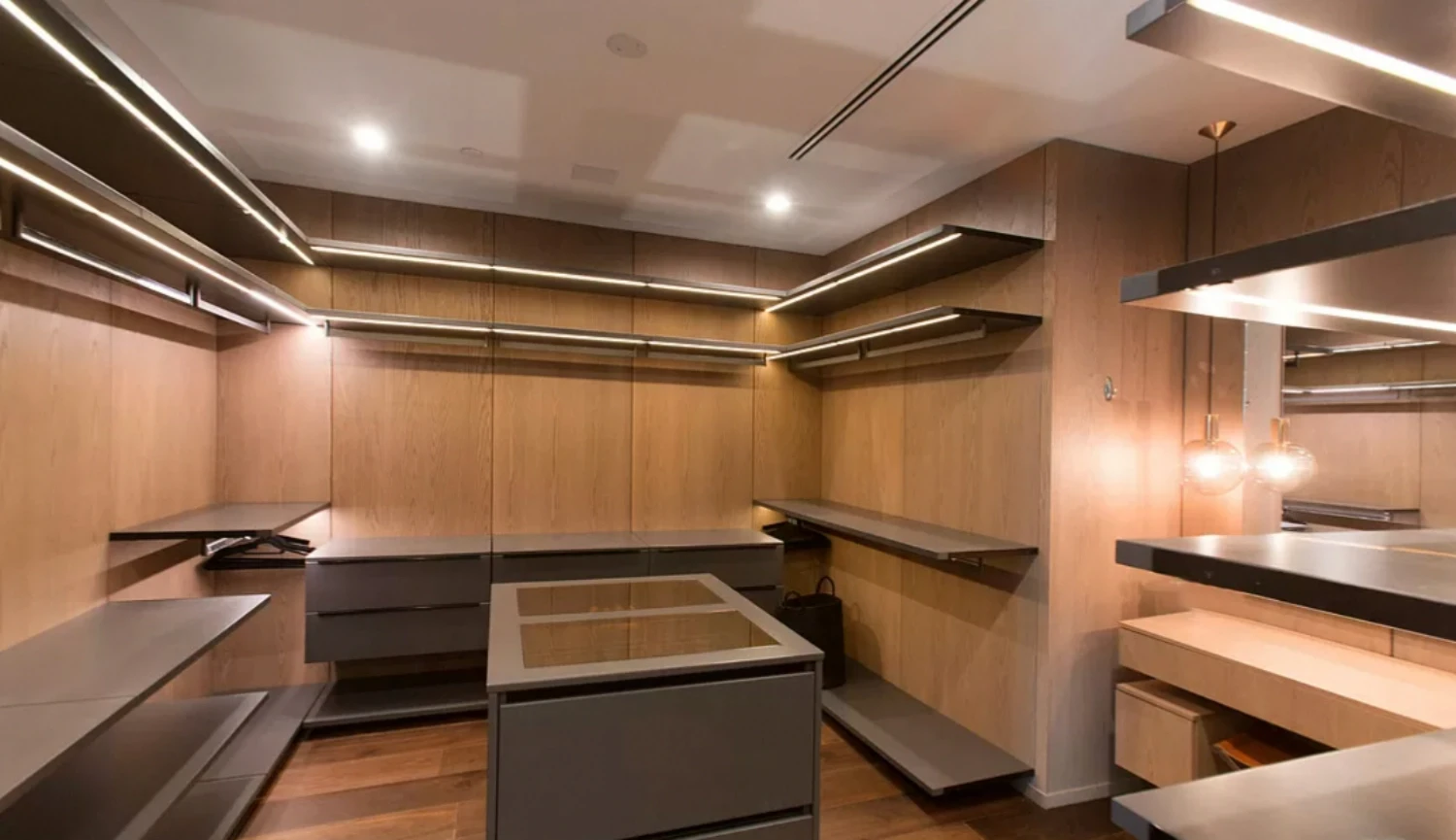 The Foothill Mansion