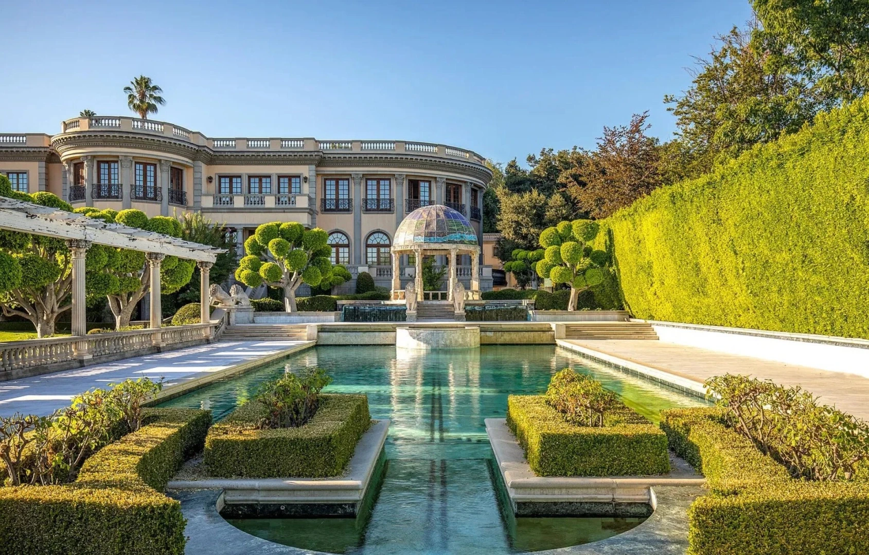 The Oakland Mansion