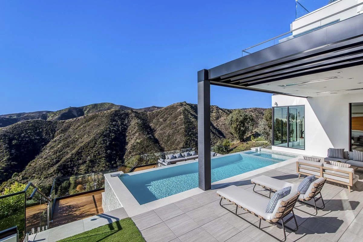 The Linda Flora Villa