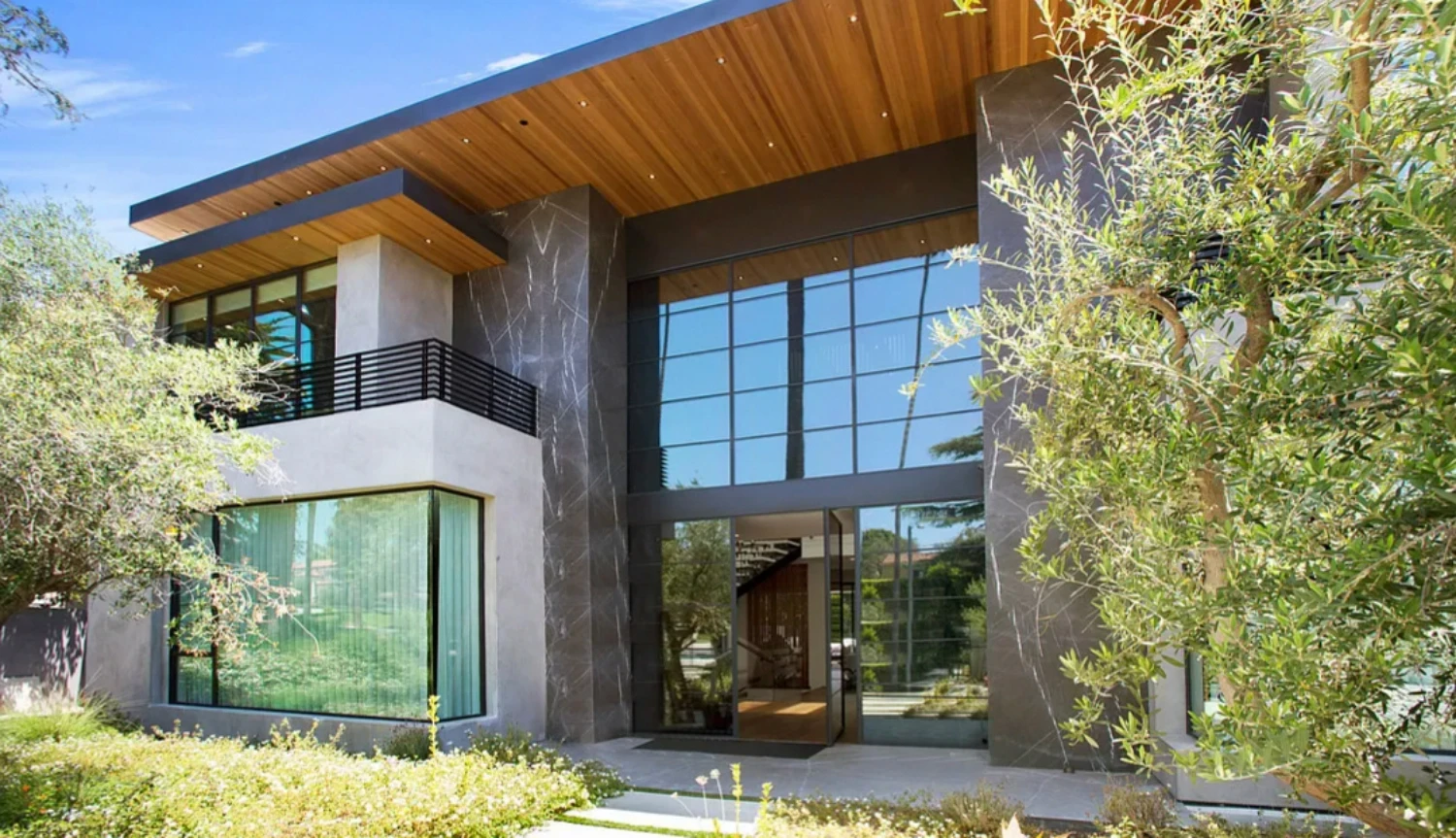 The Foothill Mansion