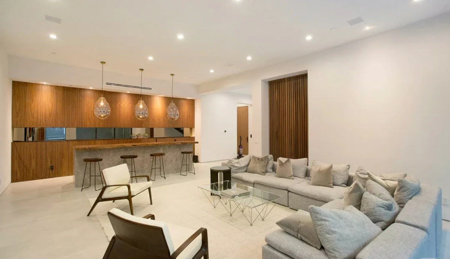 The Foothill Mansion