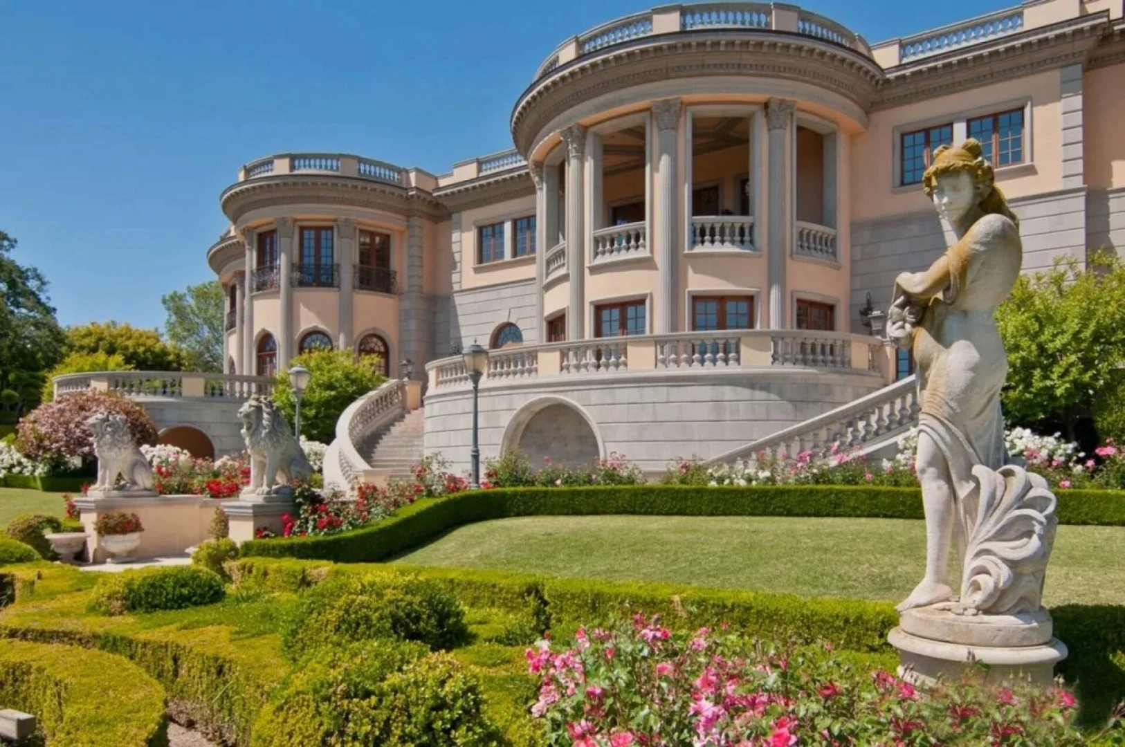 The Oakland Mansion