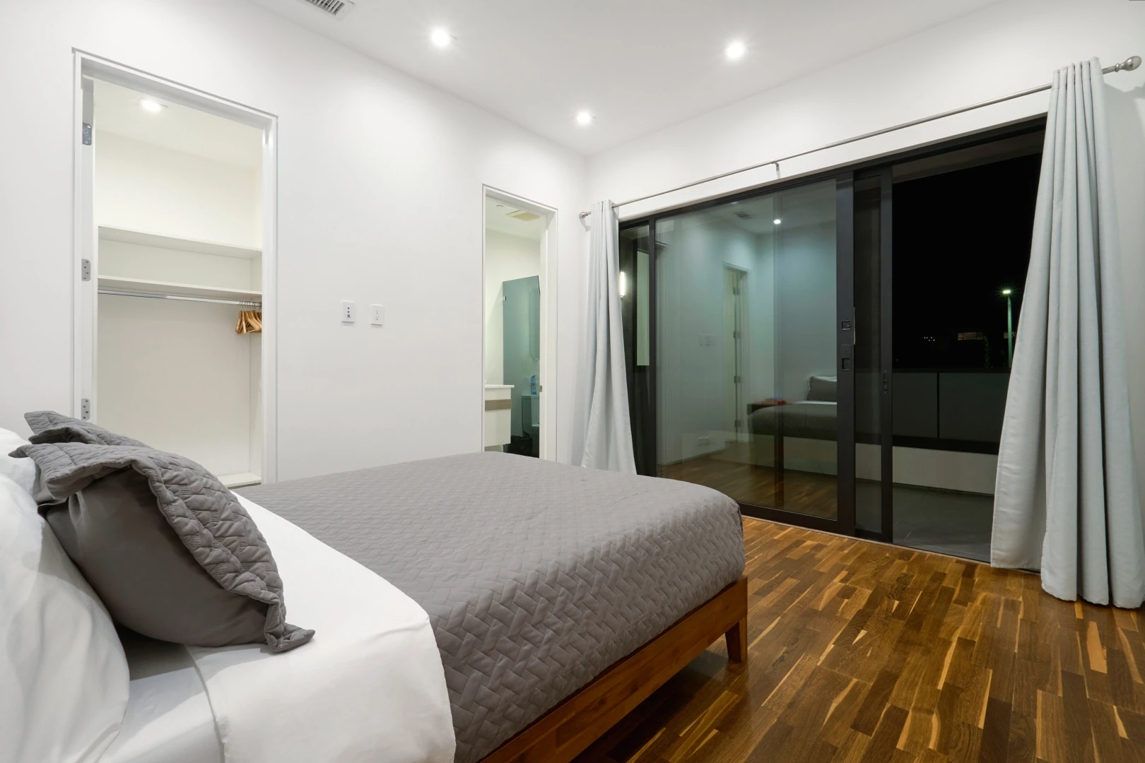 The Havenhurst Villa