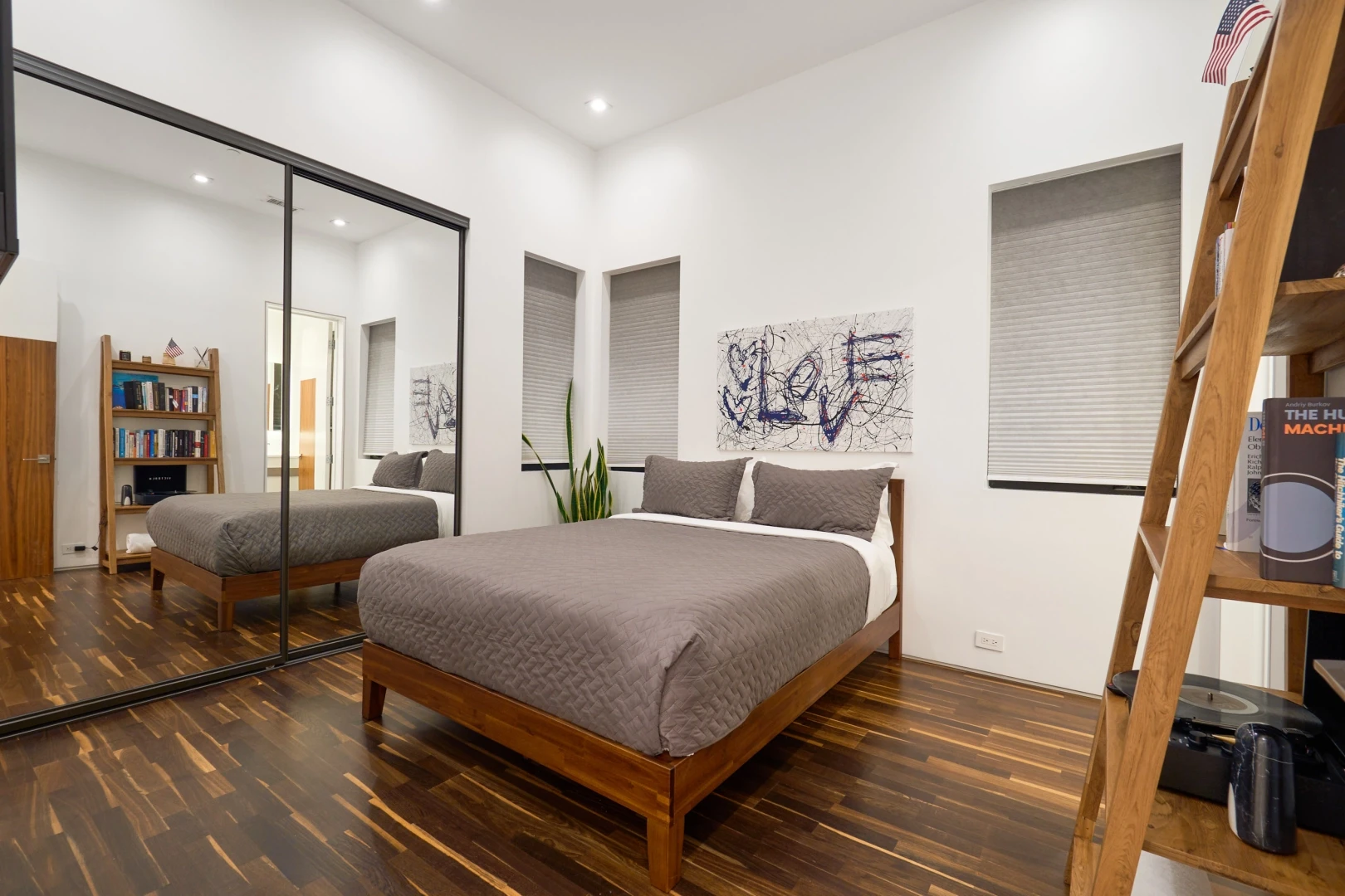 The Havenhurst Villa