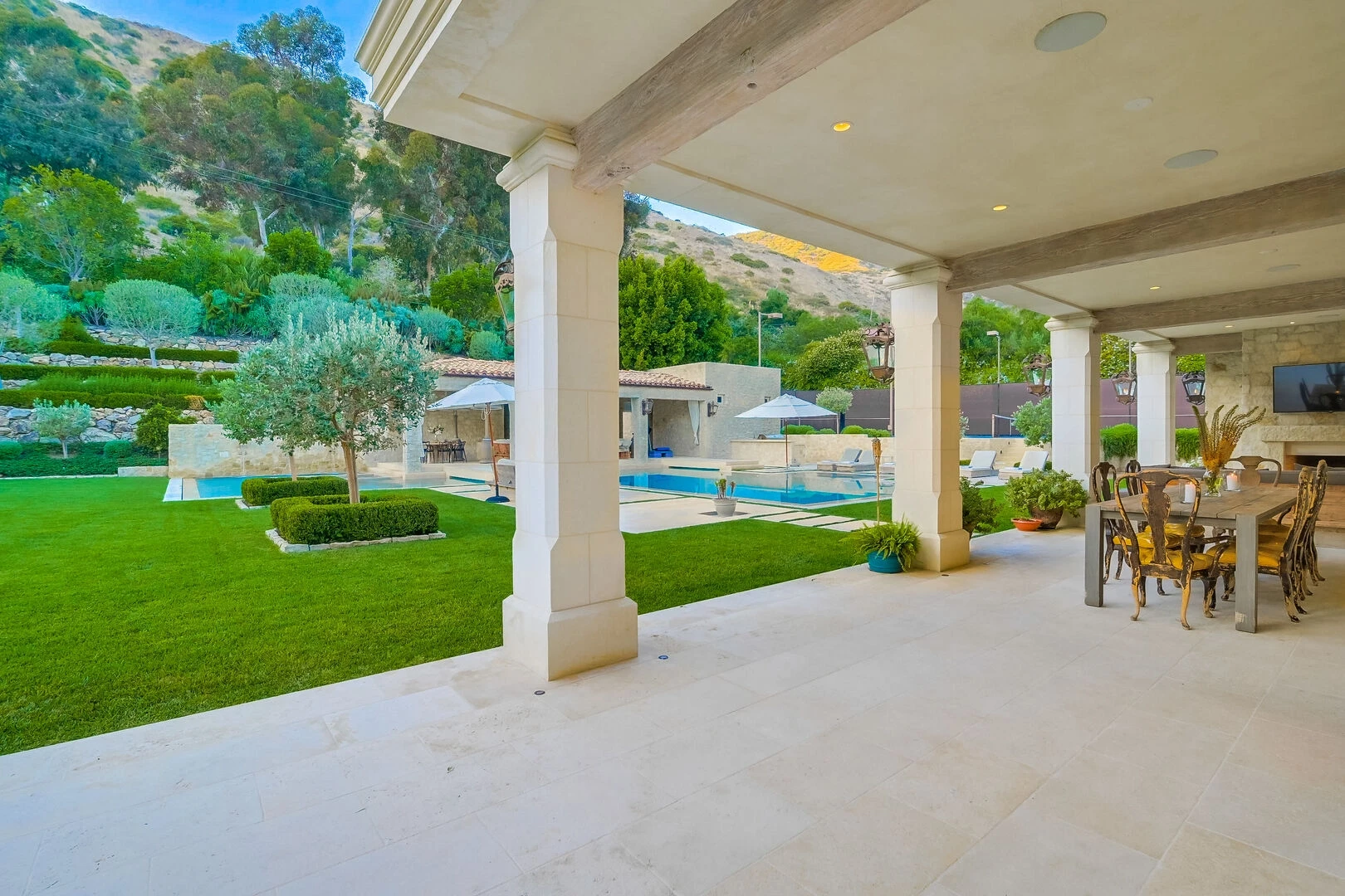 The Serritas Mansion