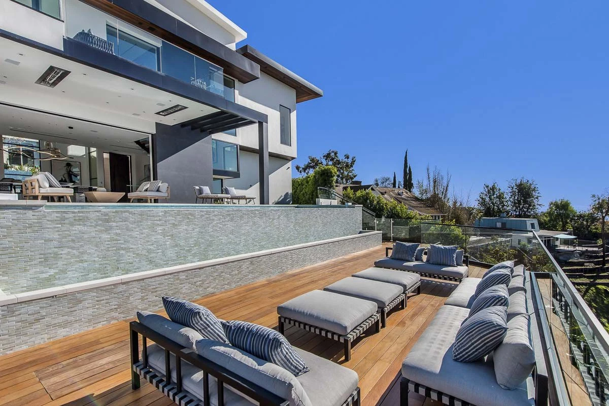 The Linda Flora Villa