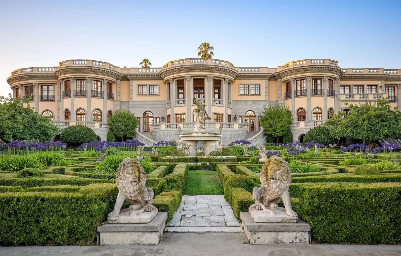 The Oakland Mansion
