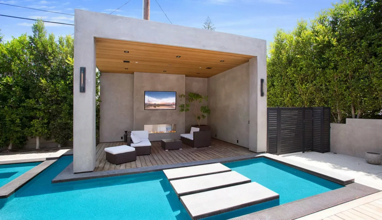 The Foothill Mansion