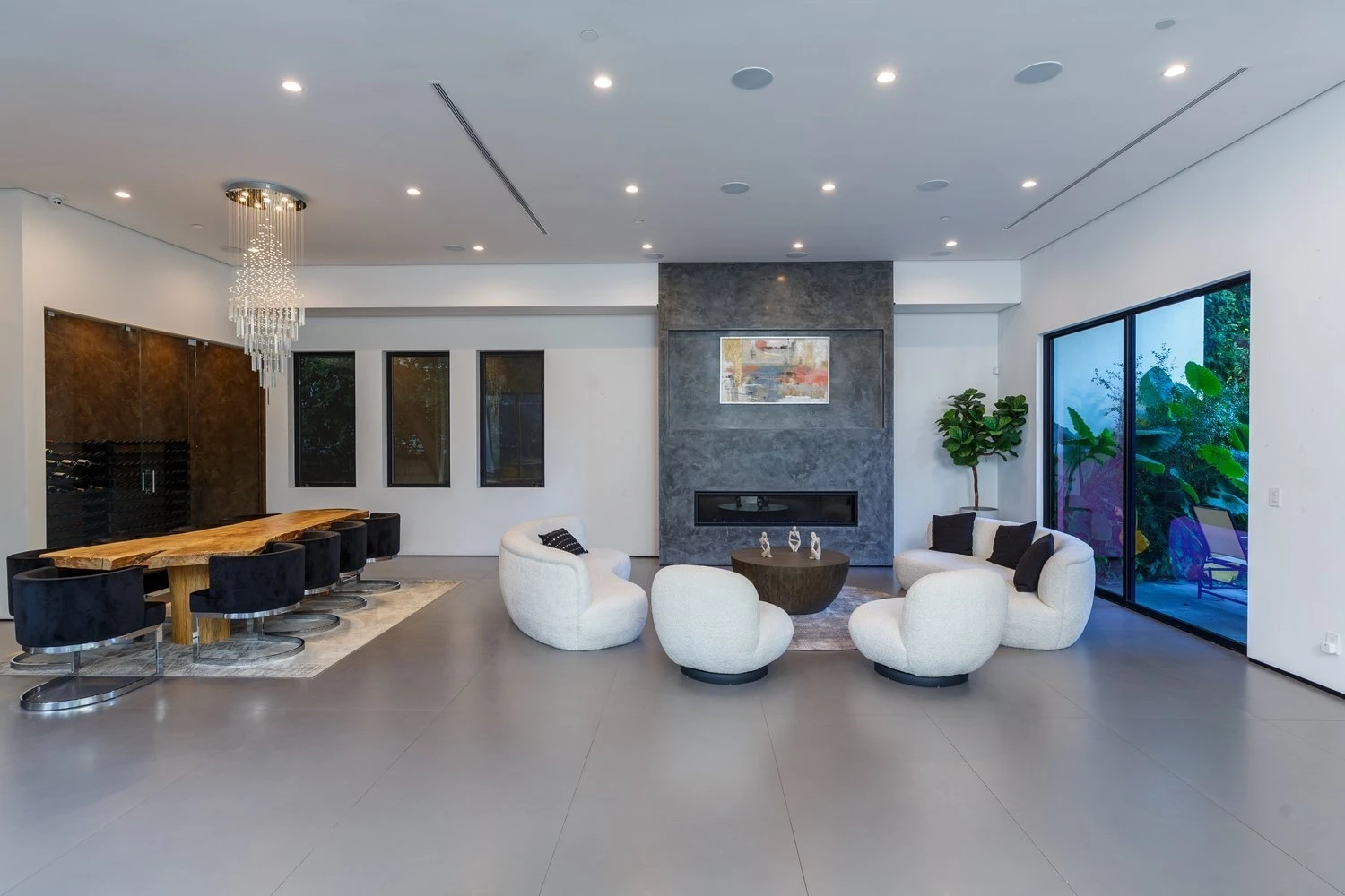 The Woodley Villa