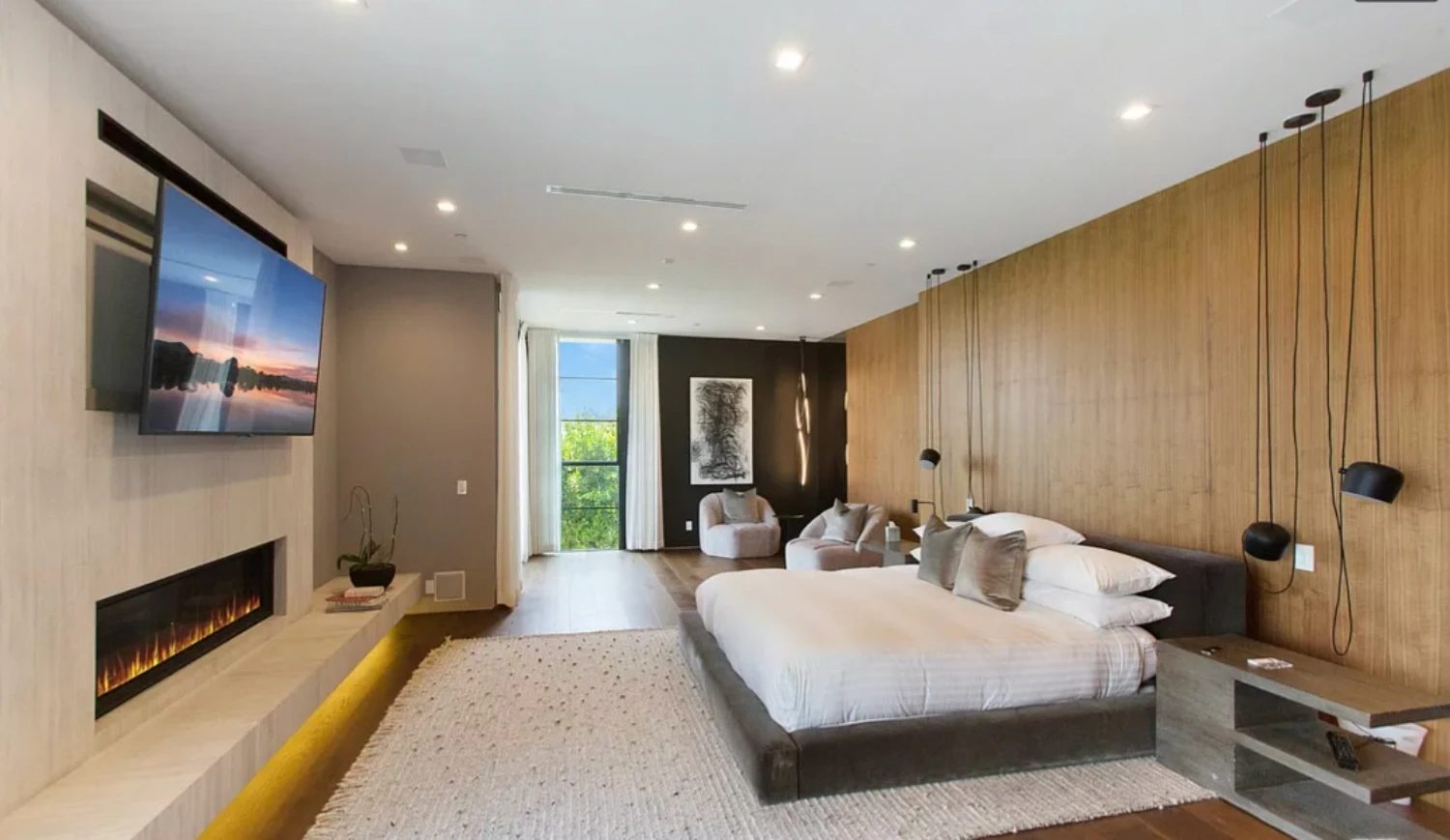 The Foothill Mansion