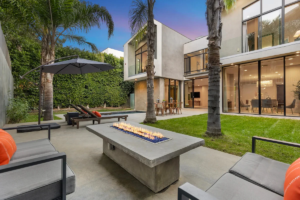 The Tullis Villa