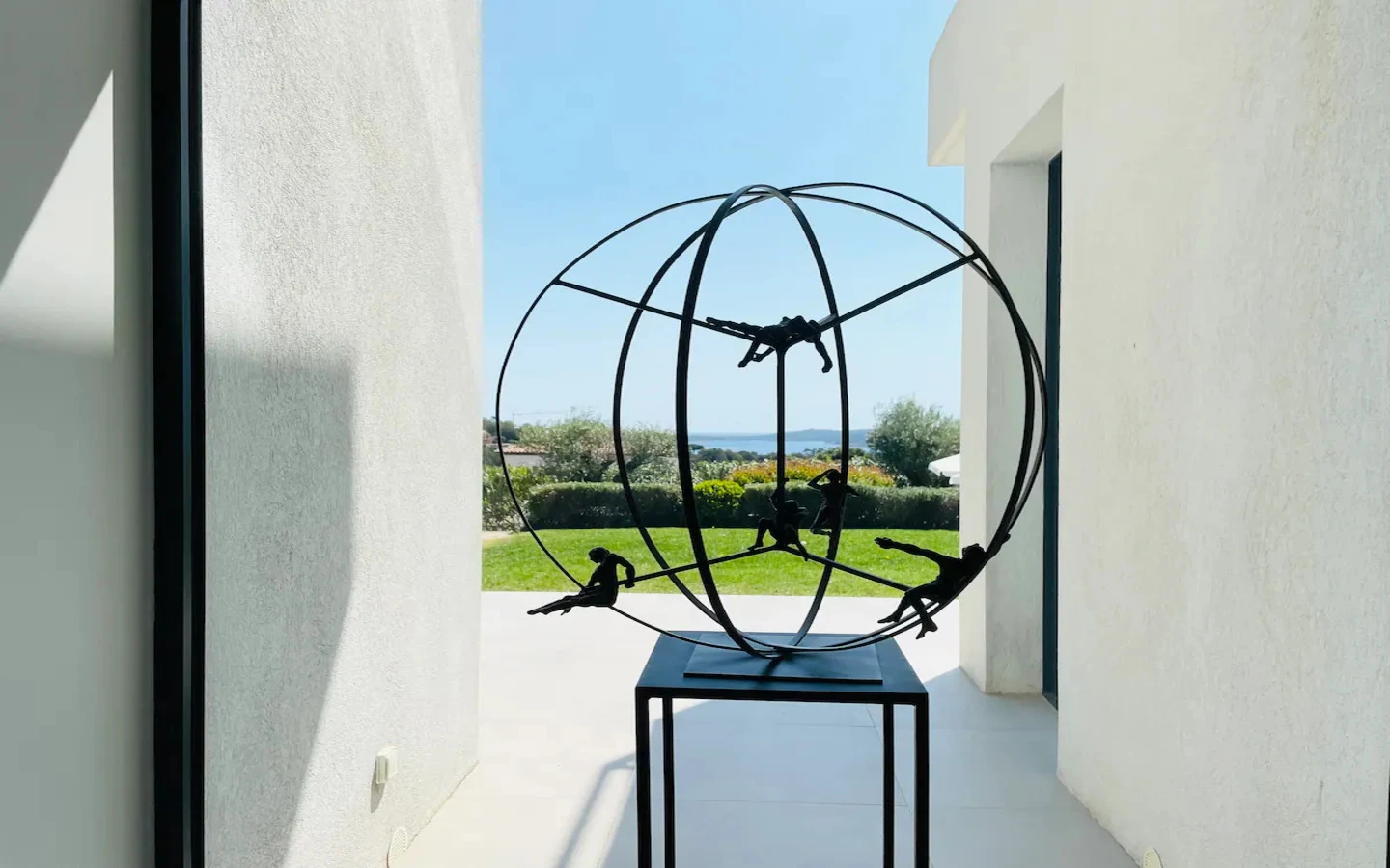 The Voileblanche Villa