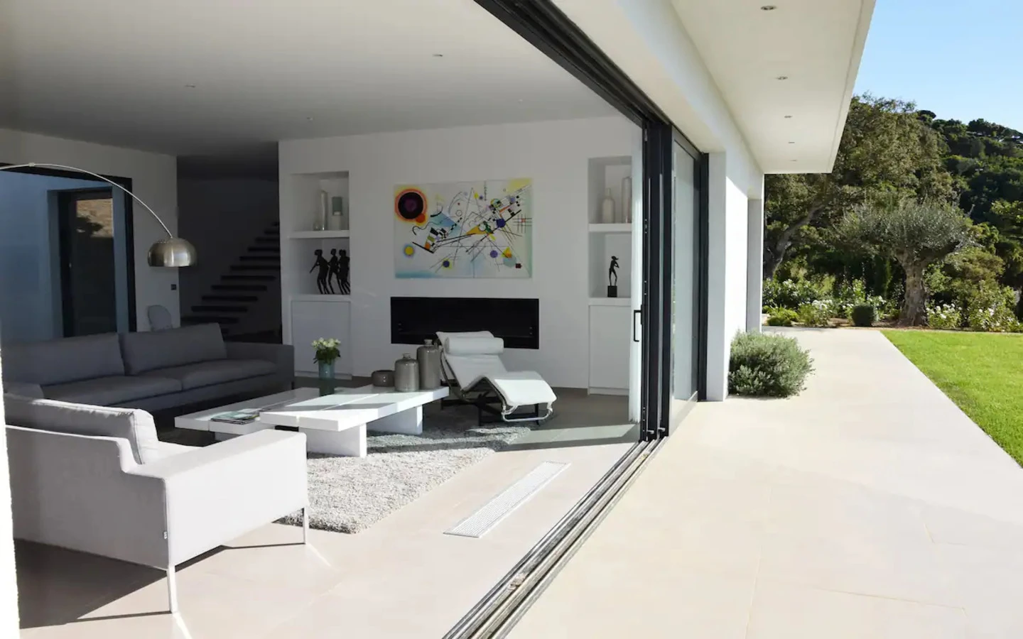 The Voileblanche Villa