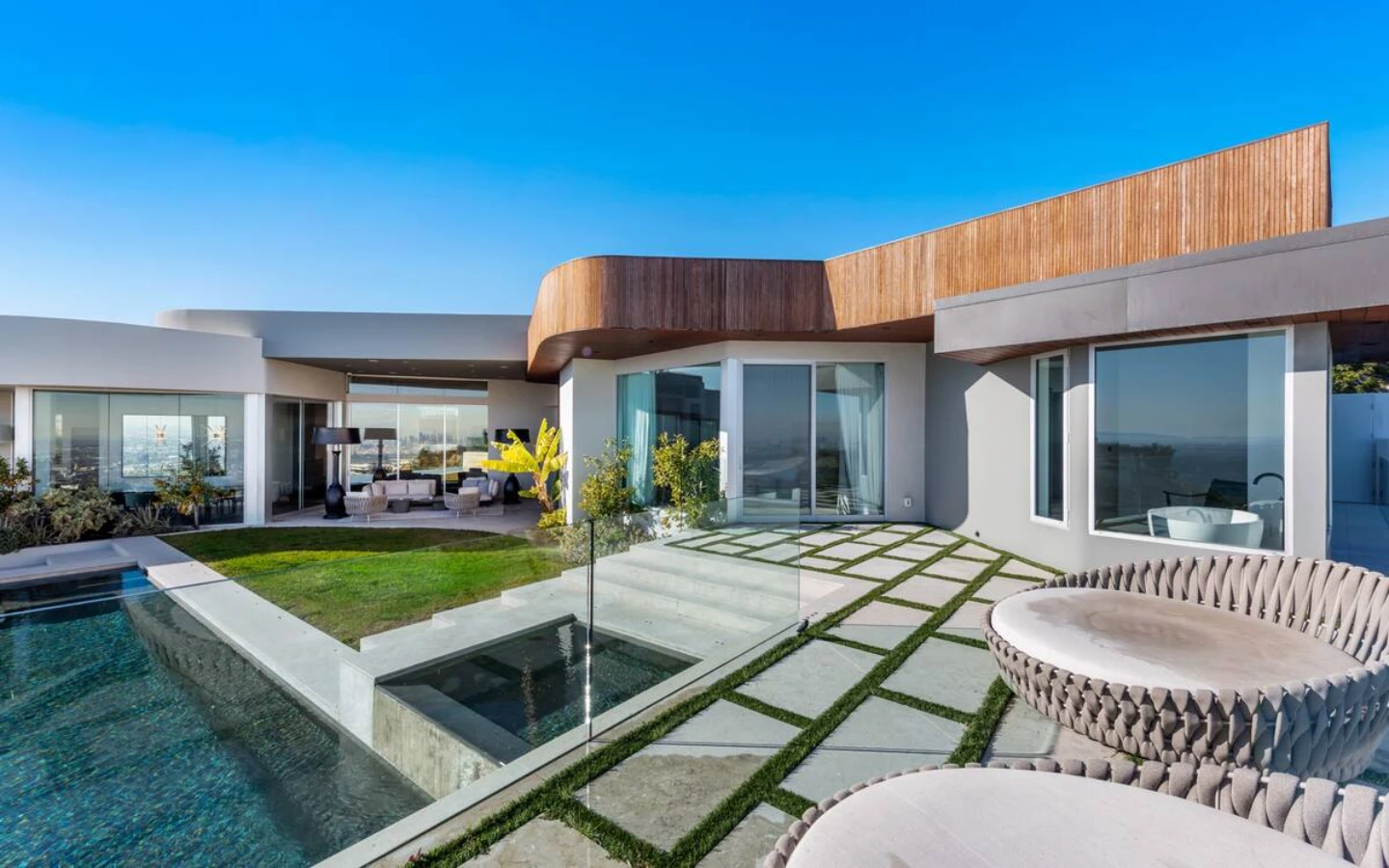 The Nightingale Villa