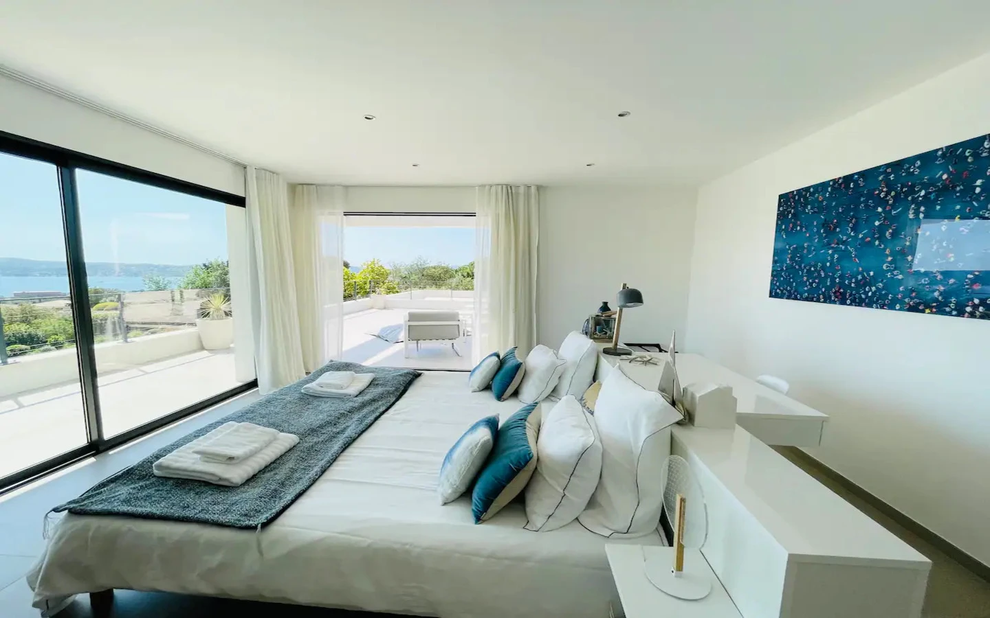 The Voileblanche Villa