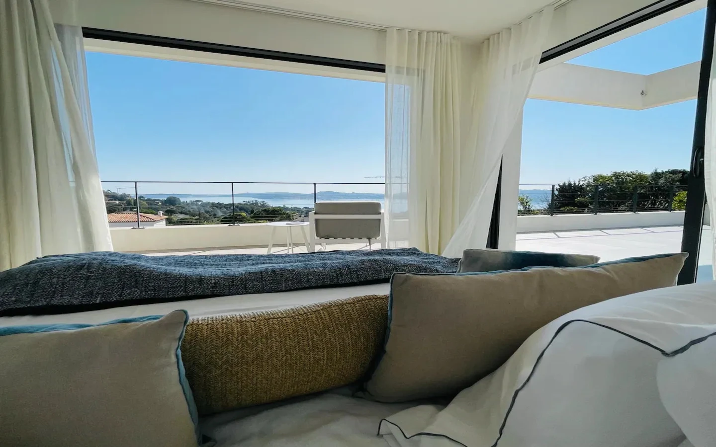 The Voileblanche Villa