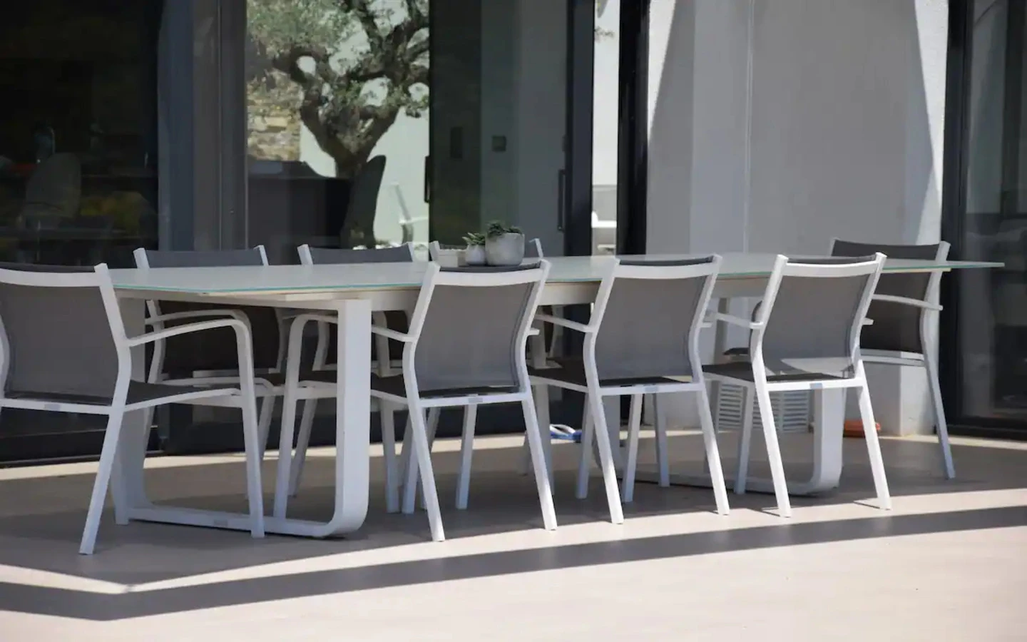 The Voileblanche Villa