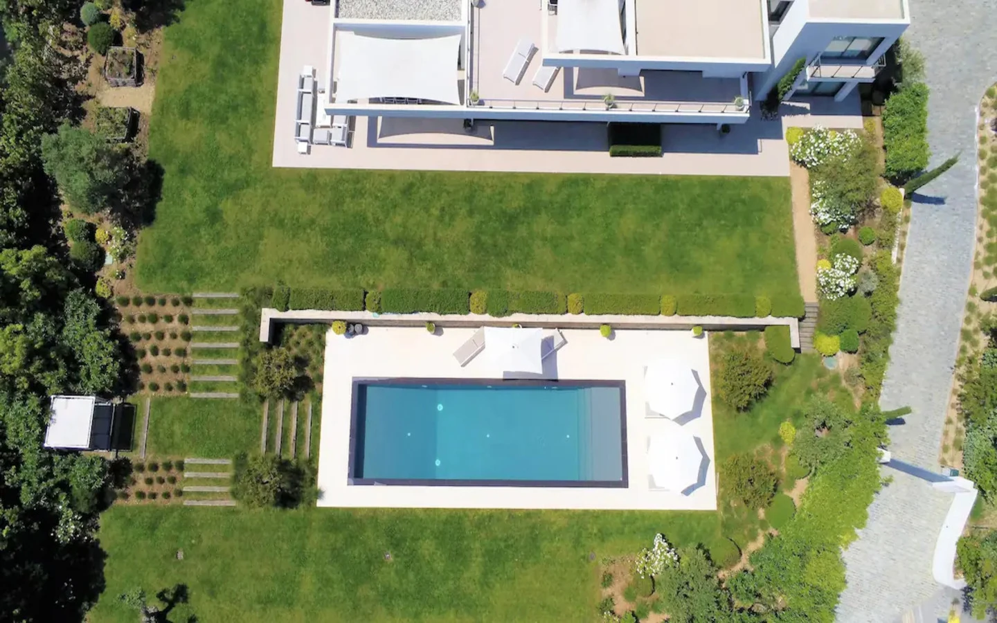 The Voileblanche Villa