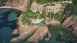 Typical Cost for a Week-Long Luxury Villa Rental in Cannes, France