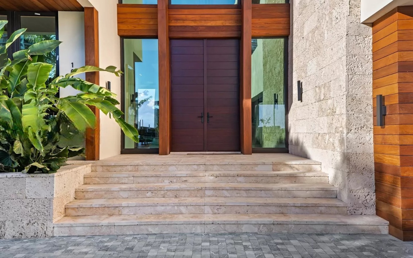 The Venetian Mansion