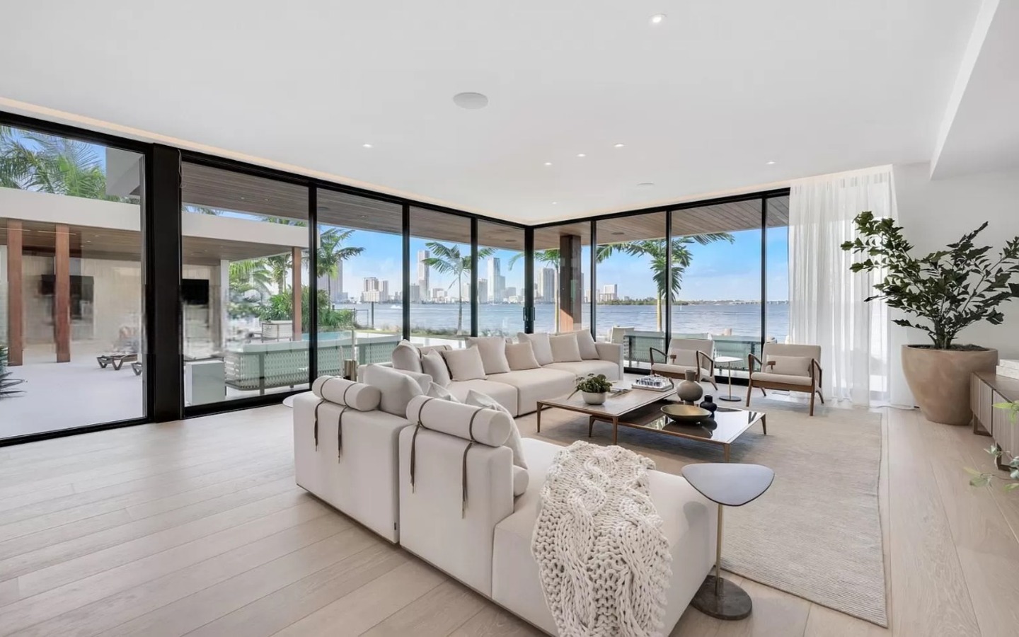 The Venetian Mansion