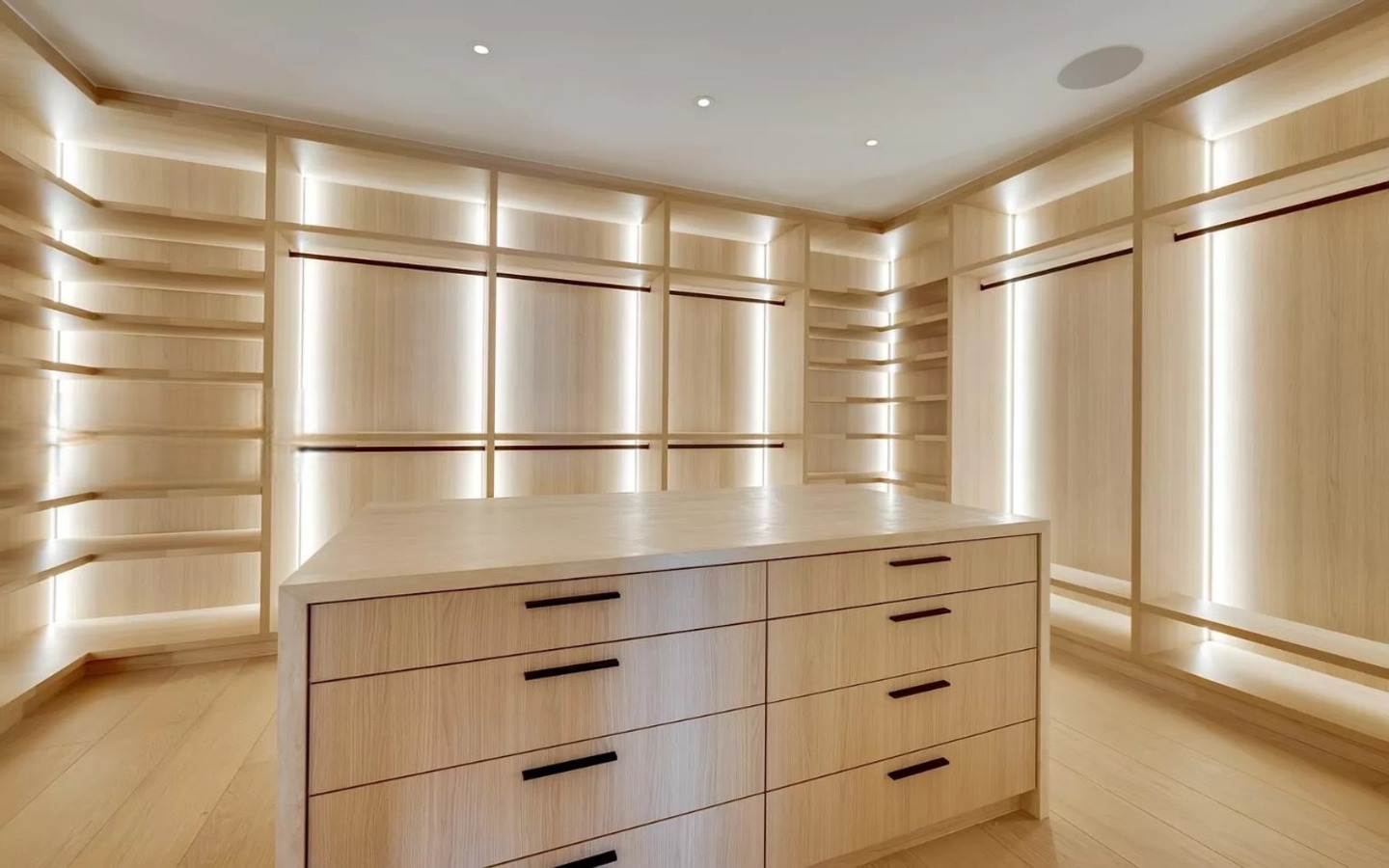 The Venetian Mansion