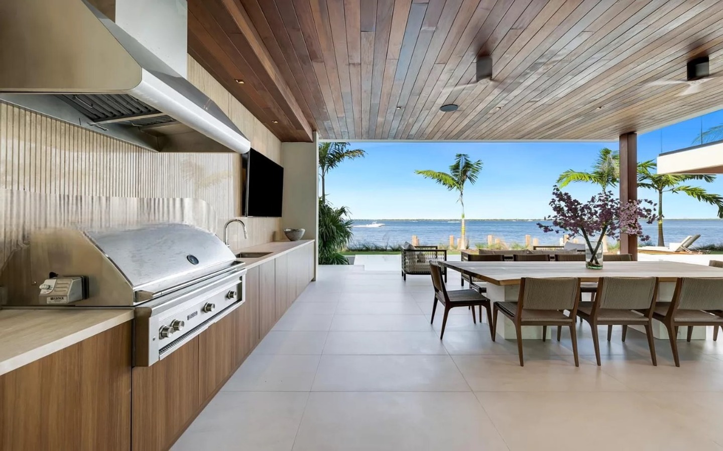 The Venetian Mansion