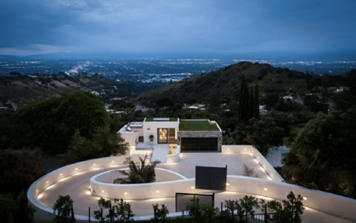 Who’s the Best Villa Rental in Los Angeles?