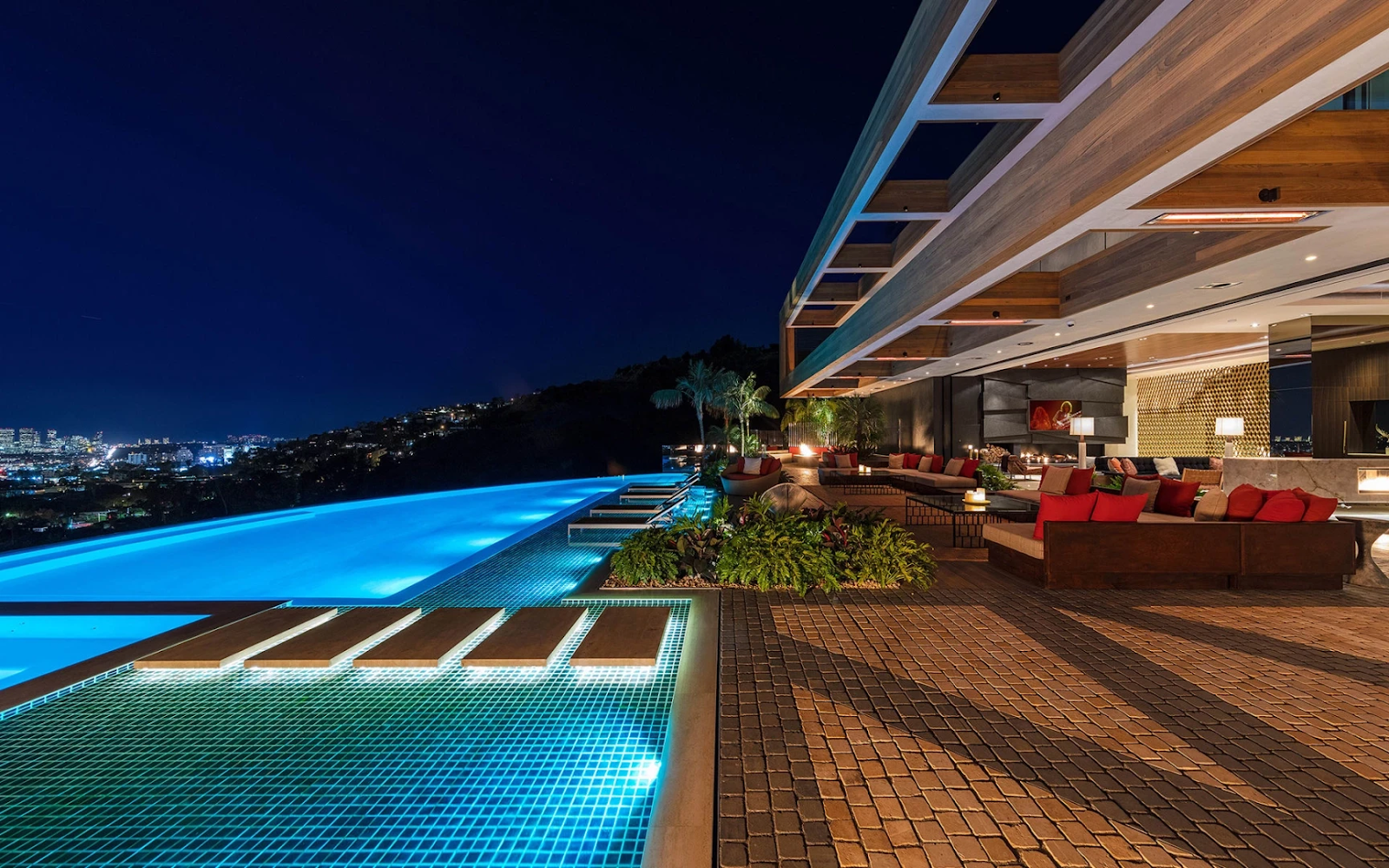 villa rentals in Los Angeles