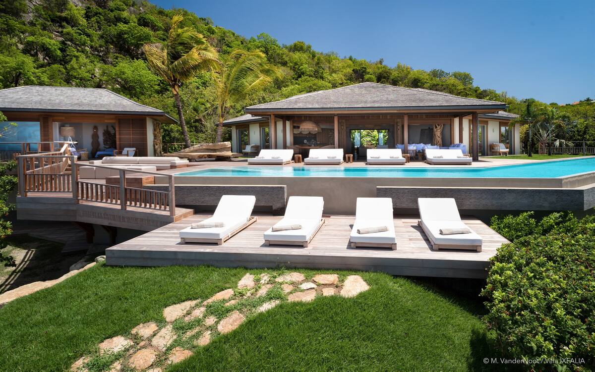 The Ixfalia Villa