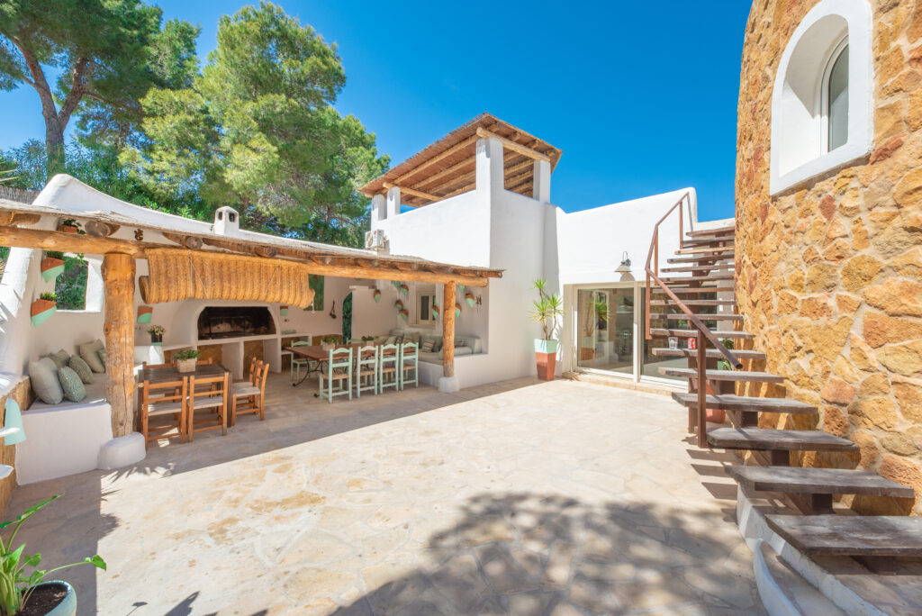 The Joose Villa