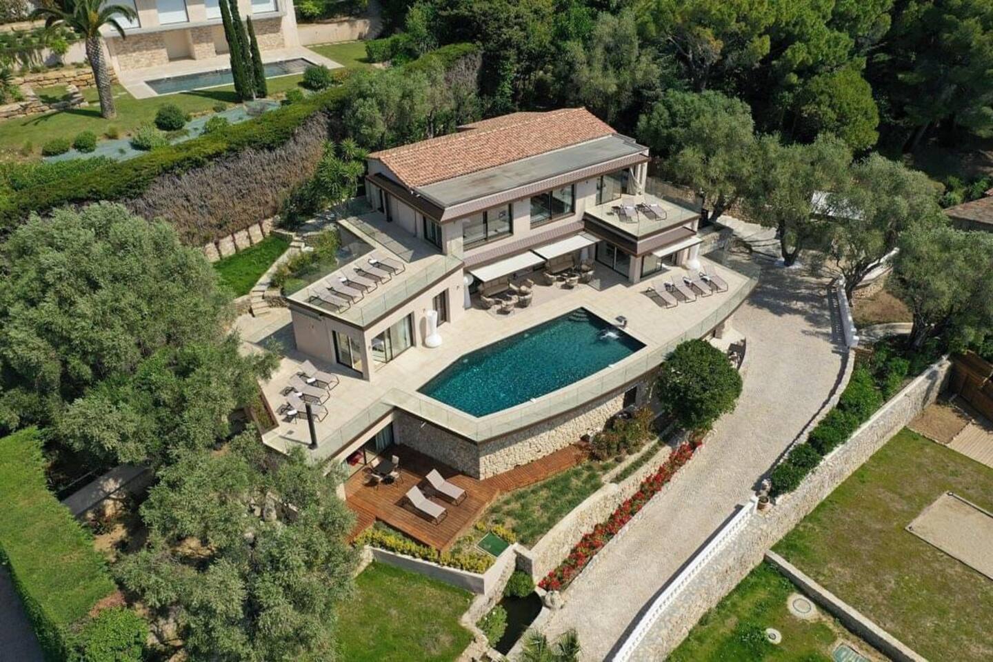 The Fana Villa