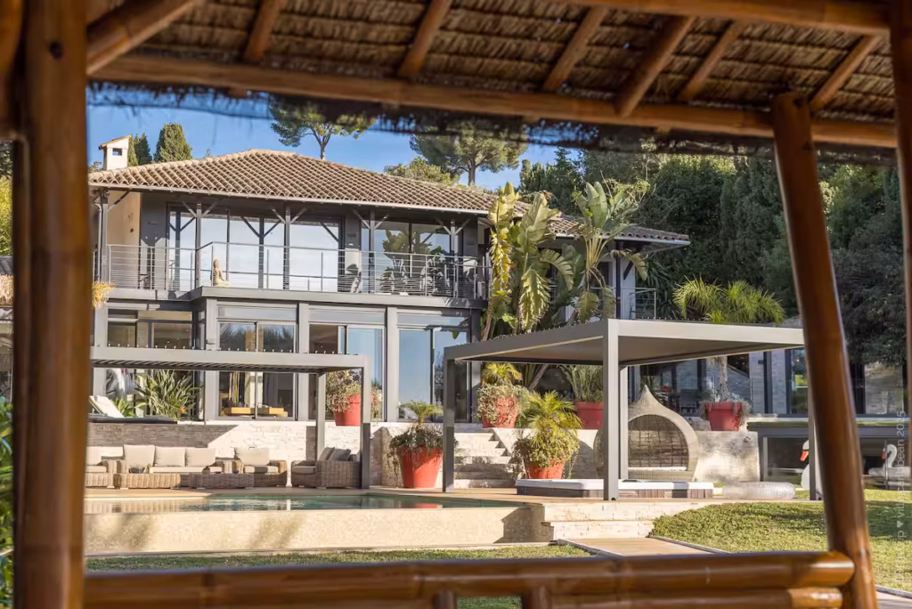 The Cari Villa