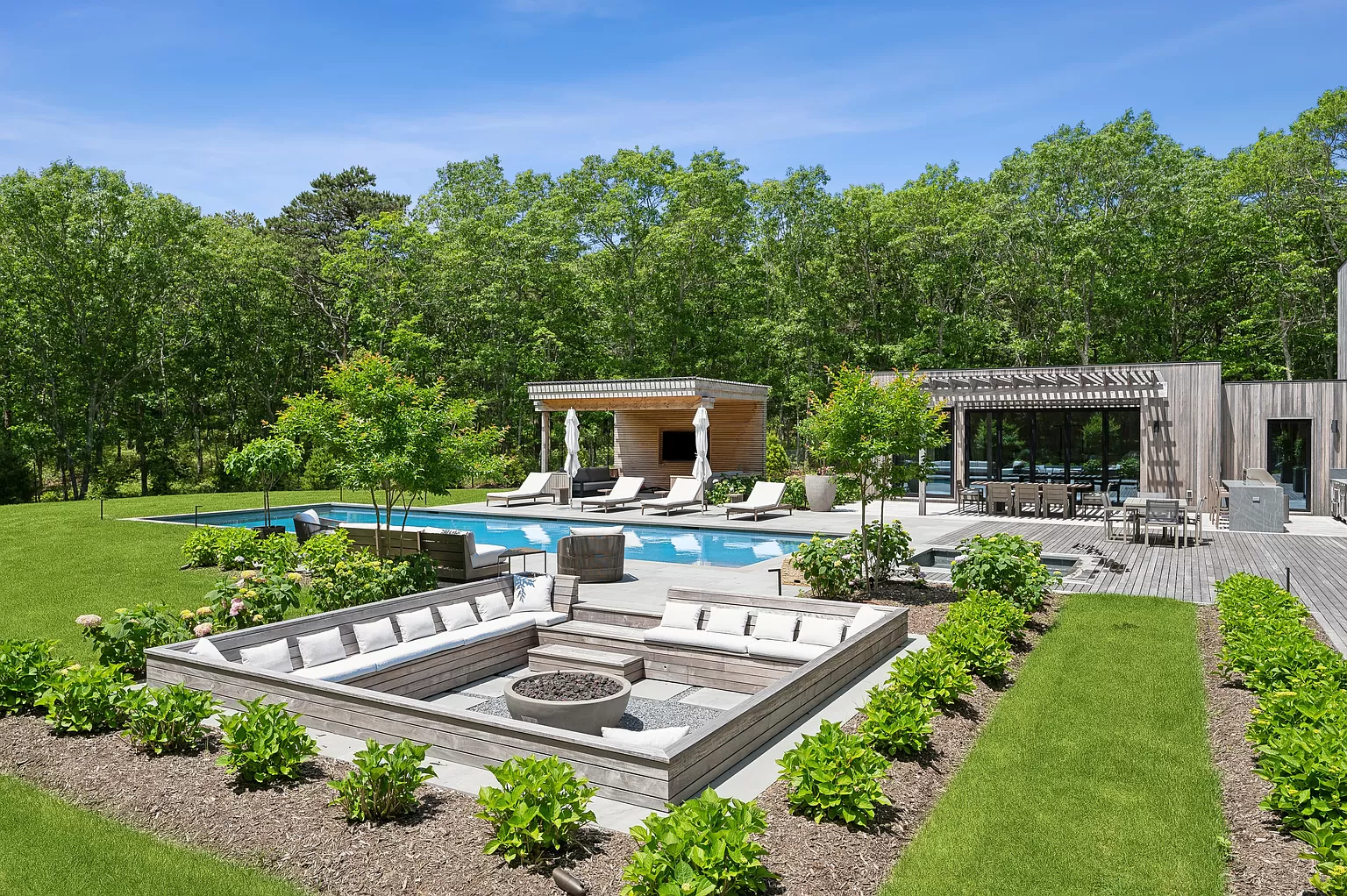 Hamptons mansions for rent