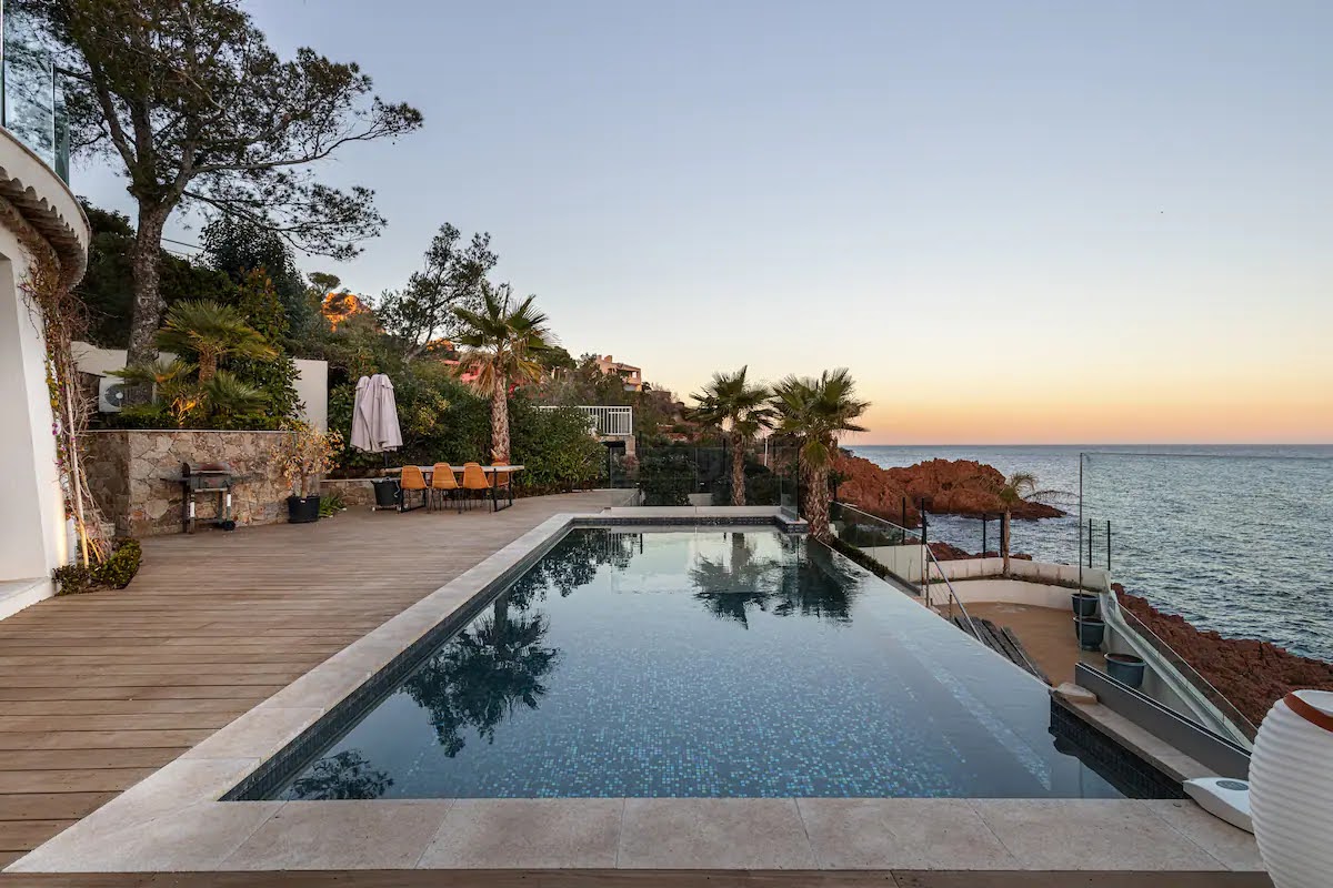 Why Americans Choose Luxury Villa Rentals in Cannes for Their Summer Getaway