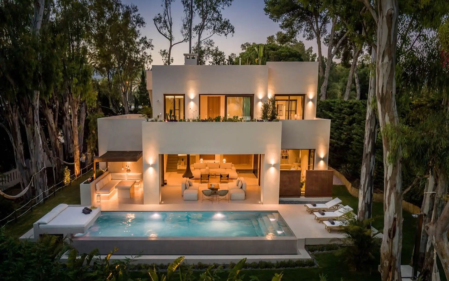 Luxury rentals Marbella coastline with villas and sea views