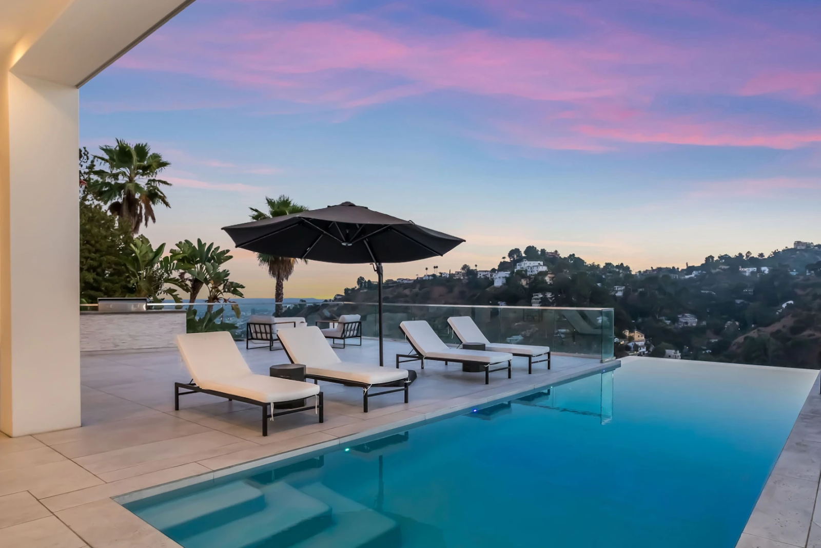 Top 5 Luxury Villa Los Angeles Rentals in Hollywood Hills 2025