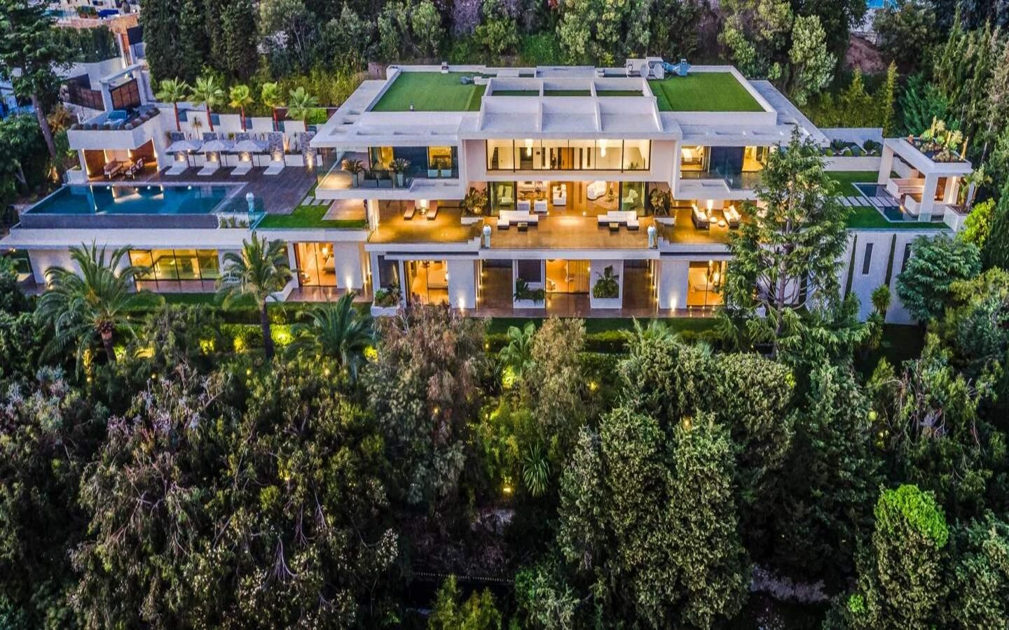 5 Best Restaurants for Foodies Near Holiday Rentals in Cannes, France