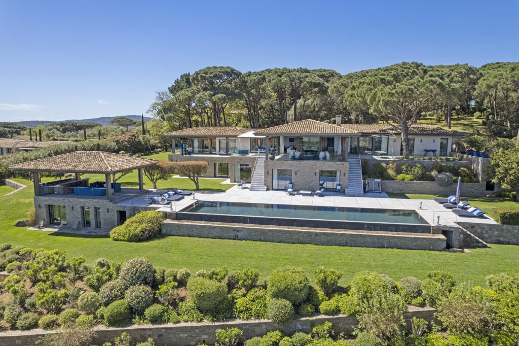 The Azul Villa