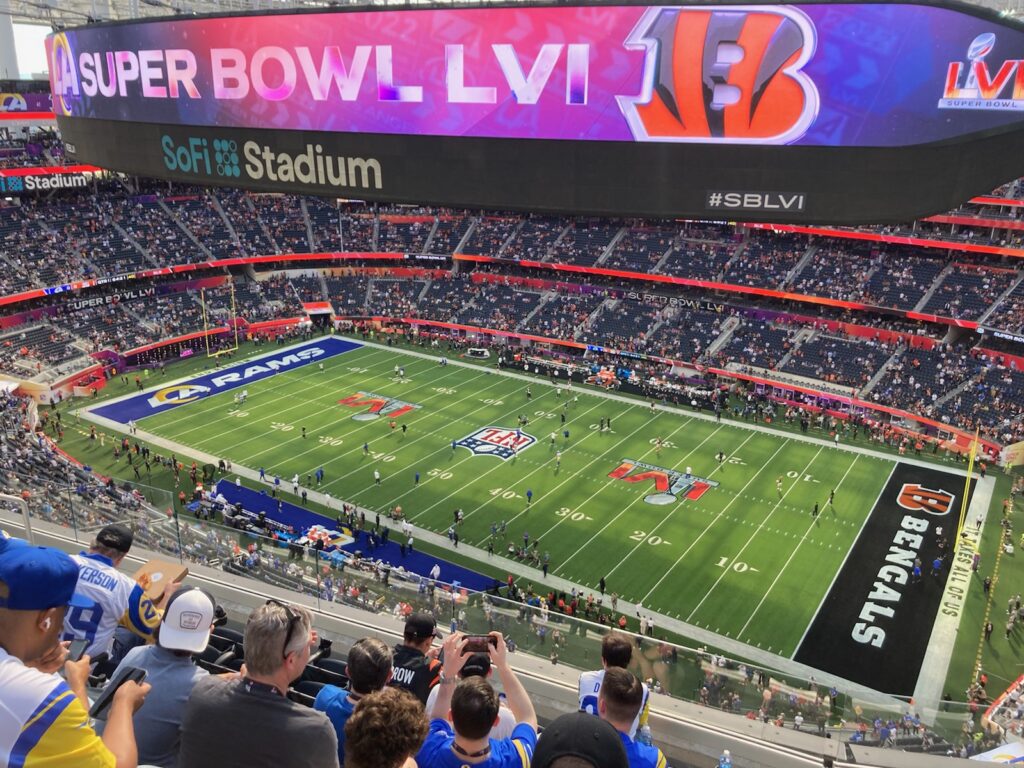 Villa vs. Hotel: Which Is Better for Super Bowl Weekend?