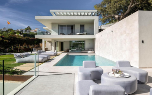 5 Luxury Pet-Friendly Villas in Marbella for Unforgettable Holidays