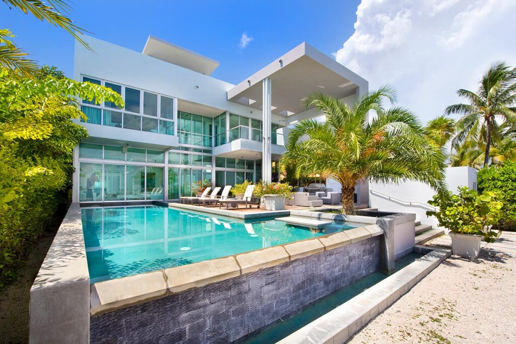 Where to Stay in Miami Beach? Top 5 Miami Villa Rentals