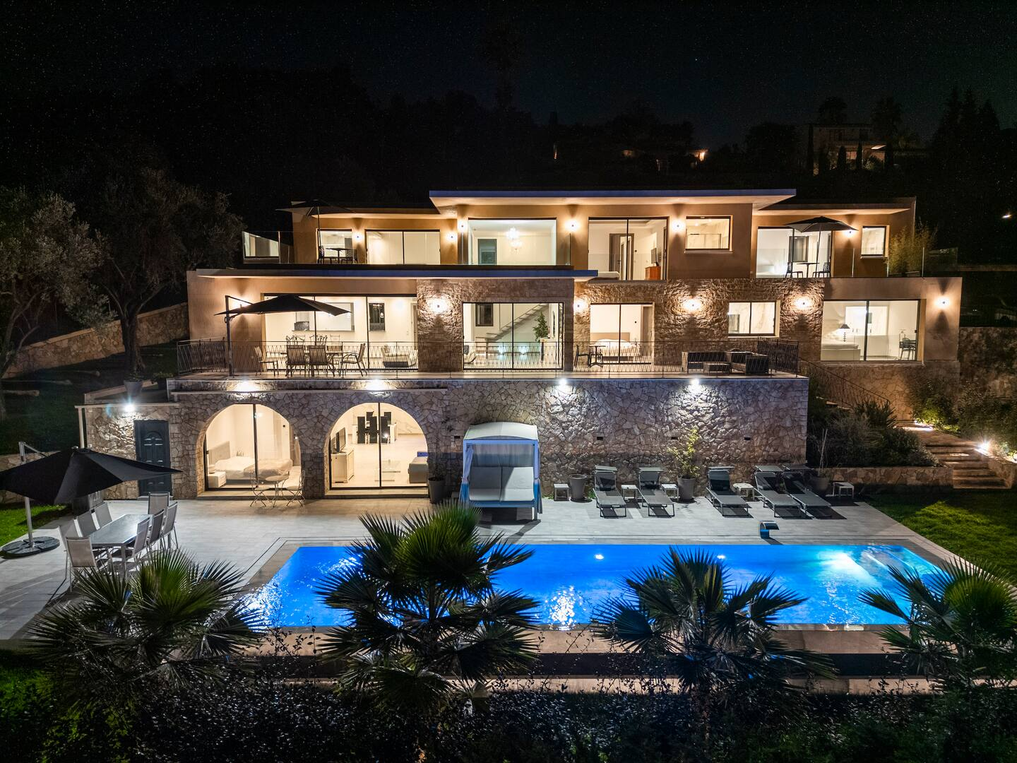 luxury villa rental Cannes