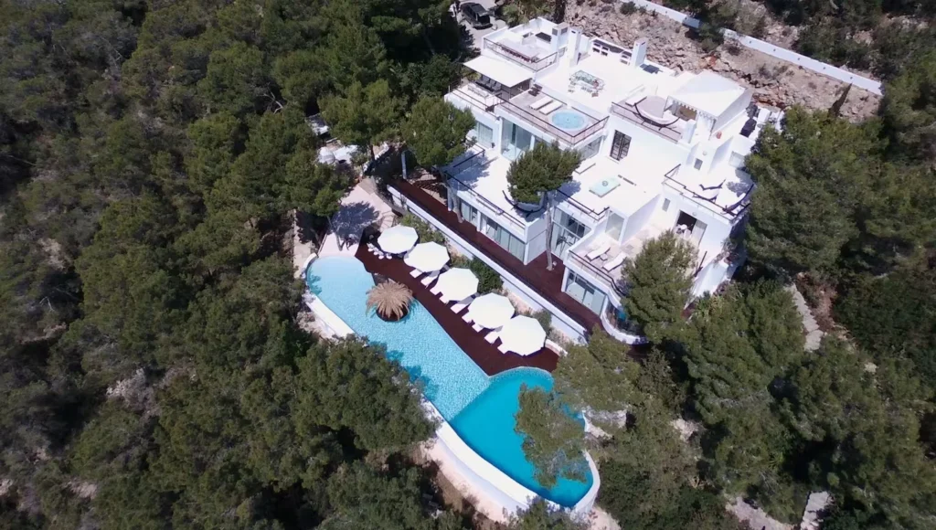 The Roma Villa