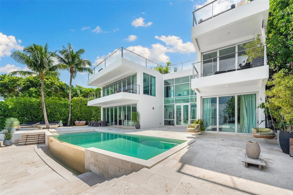North Miami or Miami Beach? Best Luxury Vacation Rentals Miami Florida