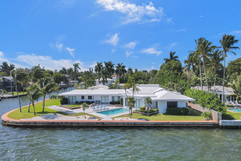 Top Miami Villas for Brand Photoshoots and Content Creation