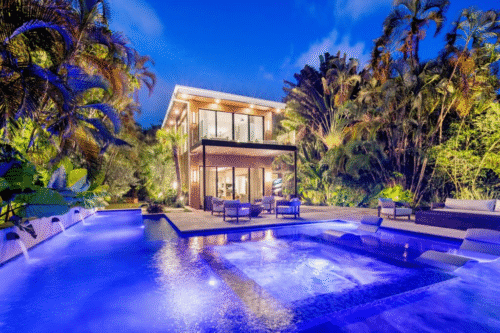 5 Reasons Celebrities Love Luxury Yacht Charters in Miami