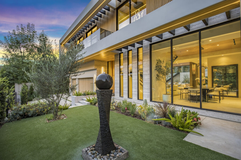 The Holt Villa