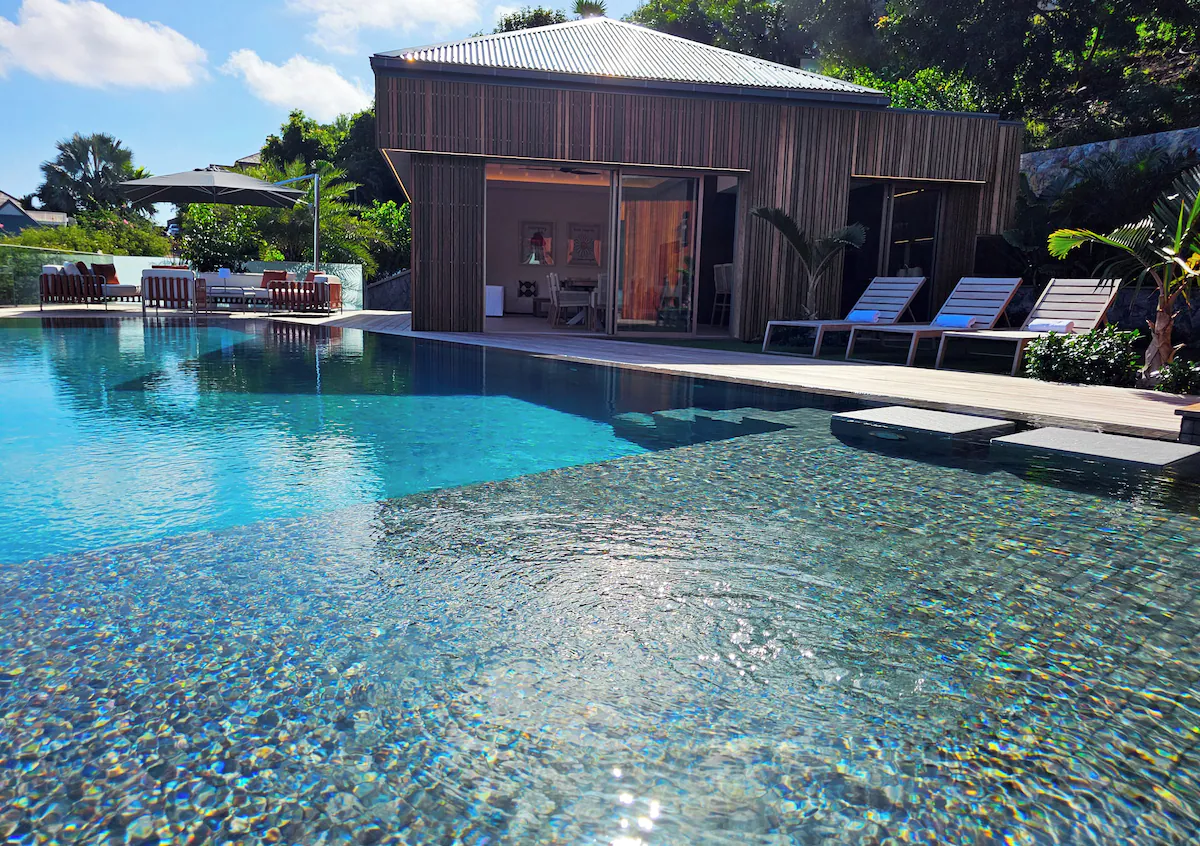 List of the Best Beach Clubs in St. Barth 2025 – Access and Tables