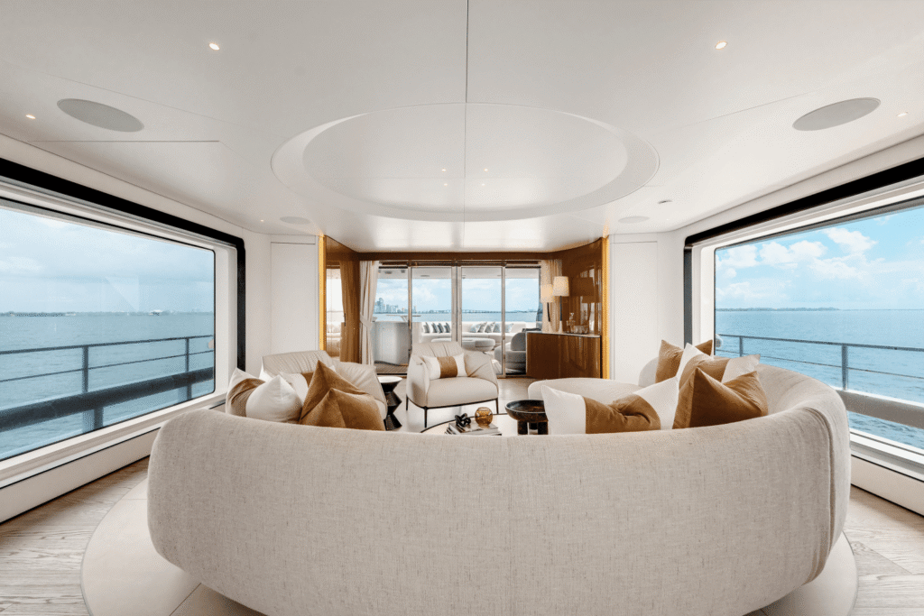 121’ Azimut